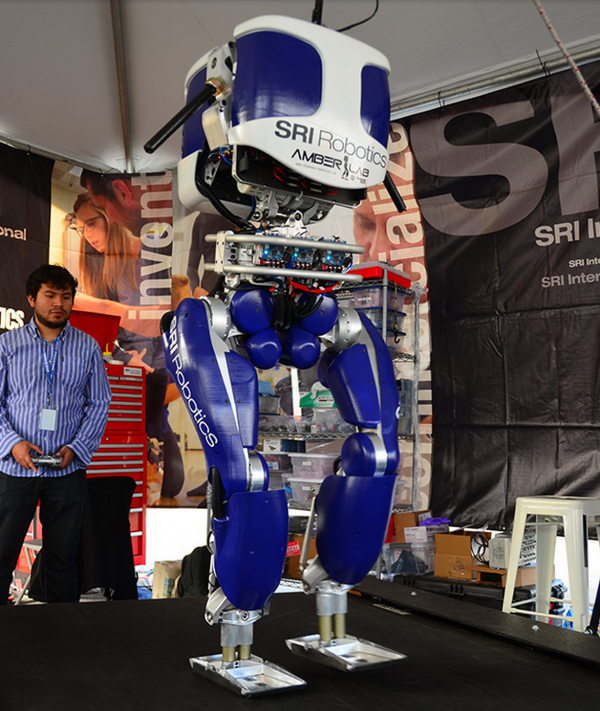 這個(gè)只有下半身的機(jī)器人，走起來(lái)意外的高效